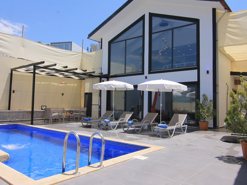  gece  -  Kasım
  | Kalkan İncebel'de Jakuzili Muhafazakar Villa: Doğa İçinde Huzurlu Tatil